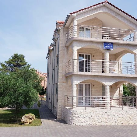 Apartments Palaca Sunca Srima Εξωτερικό φωτογραφία